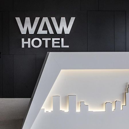 Waw Hotel Airport Okecie ワルシャワ エクステリア 写真